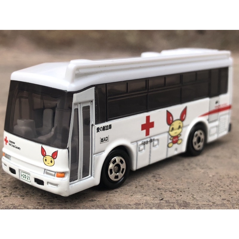 Xe bus mô hình Tomica Kenketsu Bus
