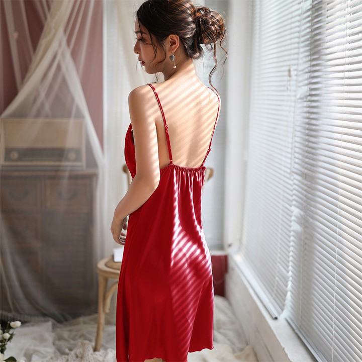 Váy ngủ lụa cổ V hai dây ren ngực gợi cảm có kèm mút ngực