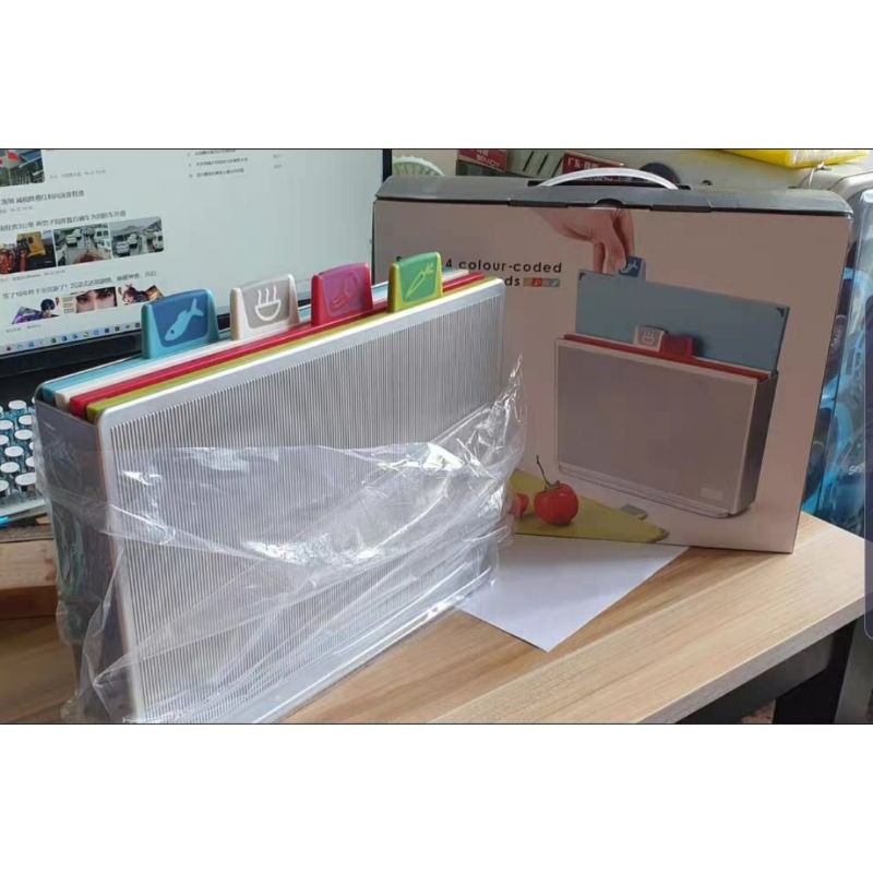 Bộ dao và thớt 4 cái Joseph Joseph 600964
