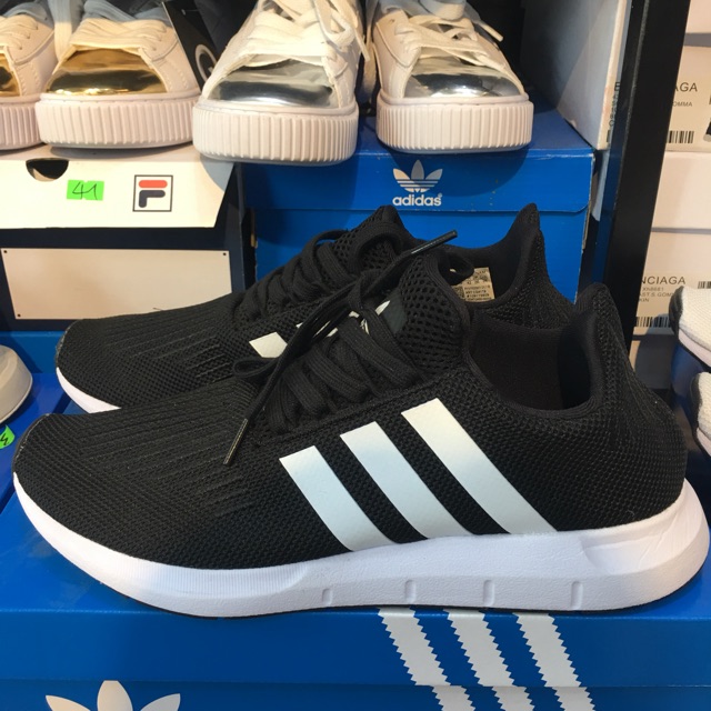 Giày thể thao Swift run