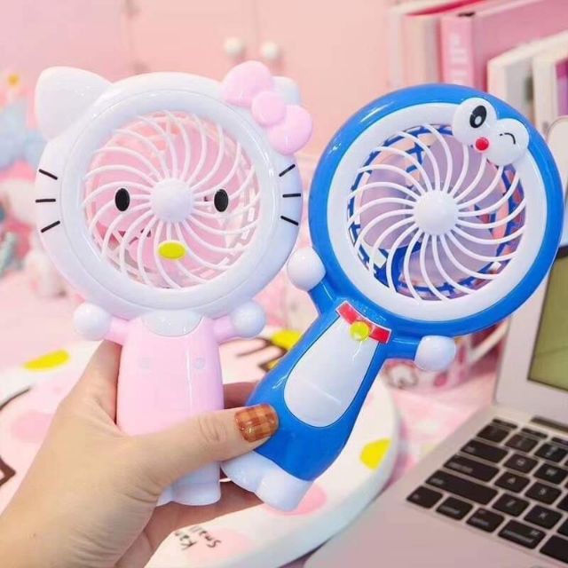 Quạt cầm tay hình doremon và hello kitty (giảm giá)