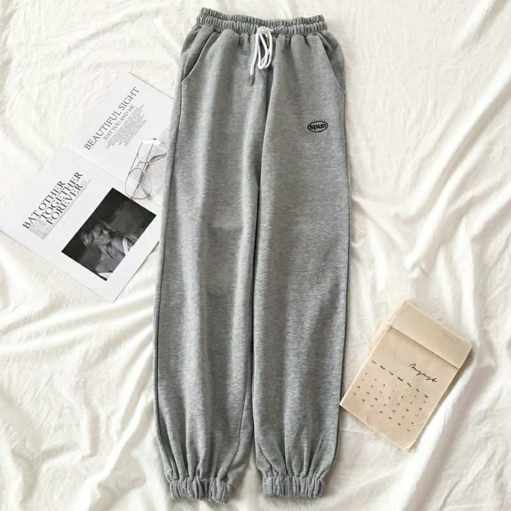 Quần Jogger Nỉ Thêu SPUN Ulzzang (Ánh Thật)  chất vải thun da cá form ống rộng cạp chun bo gấu mã AA01