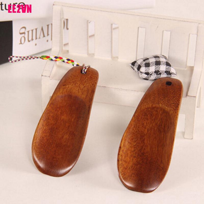 1 Dụng Cụ Hỗ Trợ Xỏ Giày Cán Dài Bằng Gỗ Tự Nhiên E2Vn
