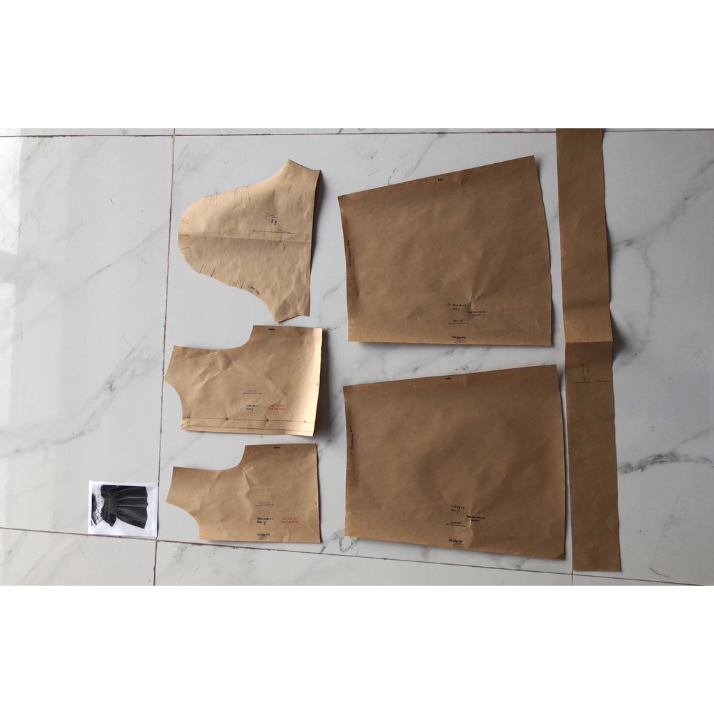 RẬP GIẤY VÁY BÉ B01