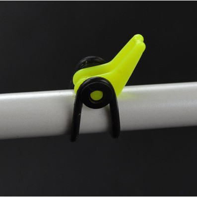 Giá Đỡ Mồi Câu Cá Bằng Nhựa Nhiều Màu Sắc Tiện Dụng