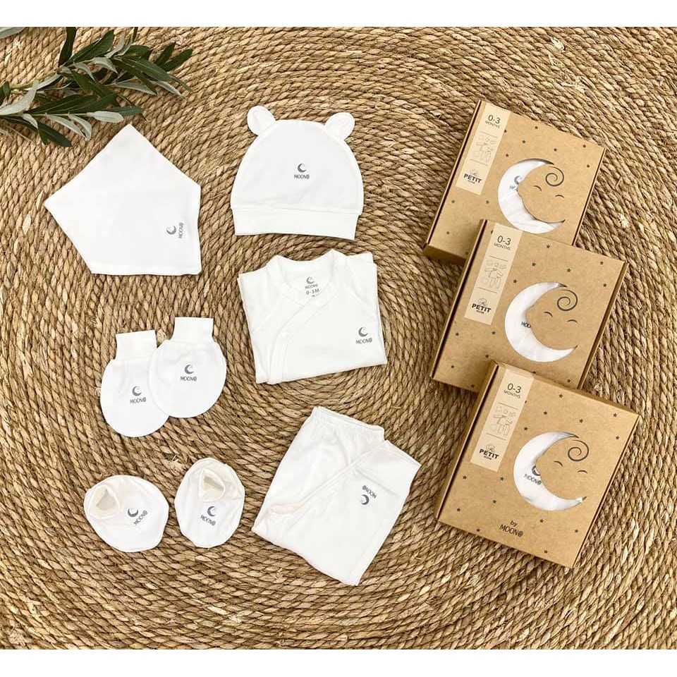 Set hộp quà sơ sinh petit 5 chi tiết Moona Trắng Size 0-3M