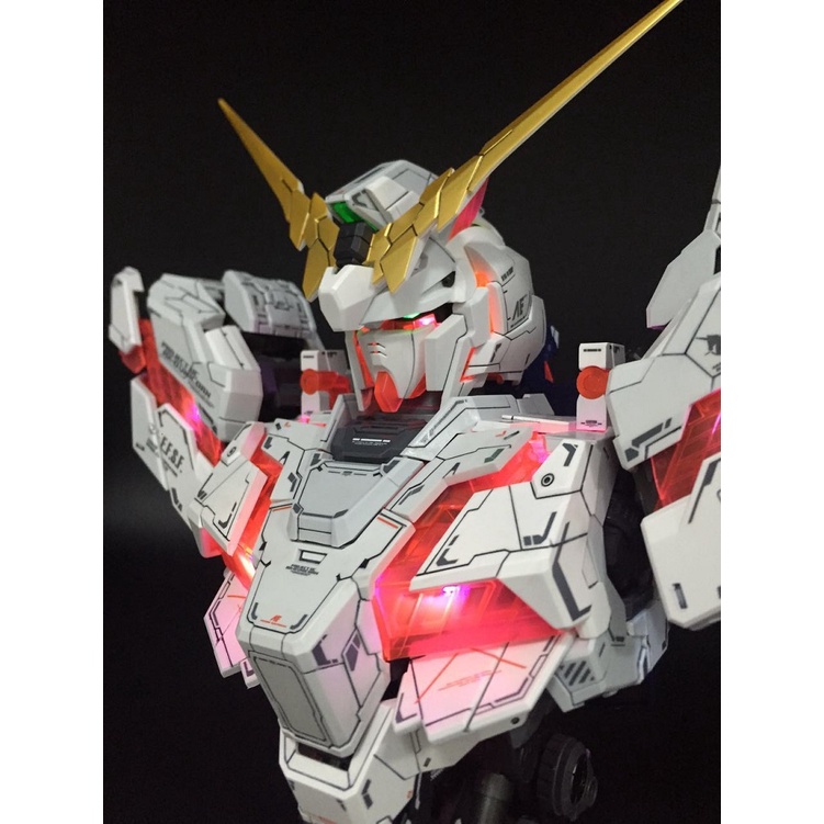 Mô hình Gundam tượng bán thân Unicorn Gundam 1/35 có LED + Part Kim loại