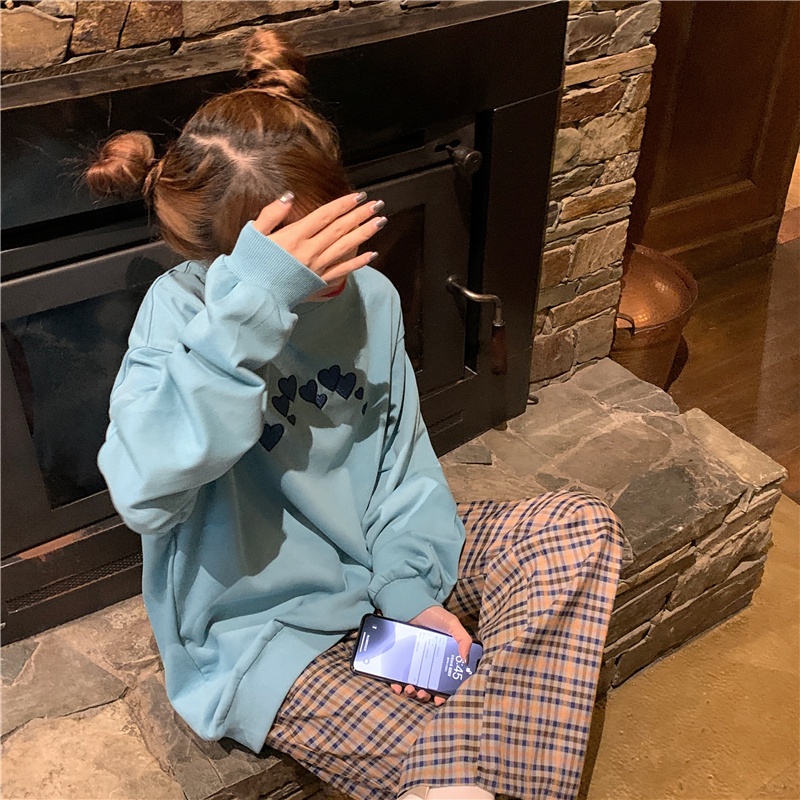 Áo thun tay dài cổ tròn dáng rộng in hình trái tim phong cách Hàn Quốc dễ thương cho nữ