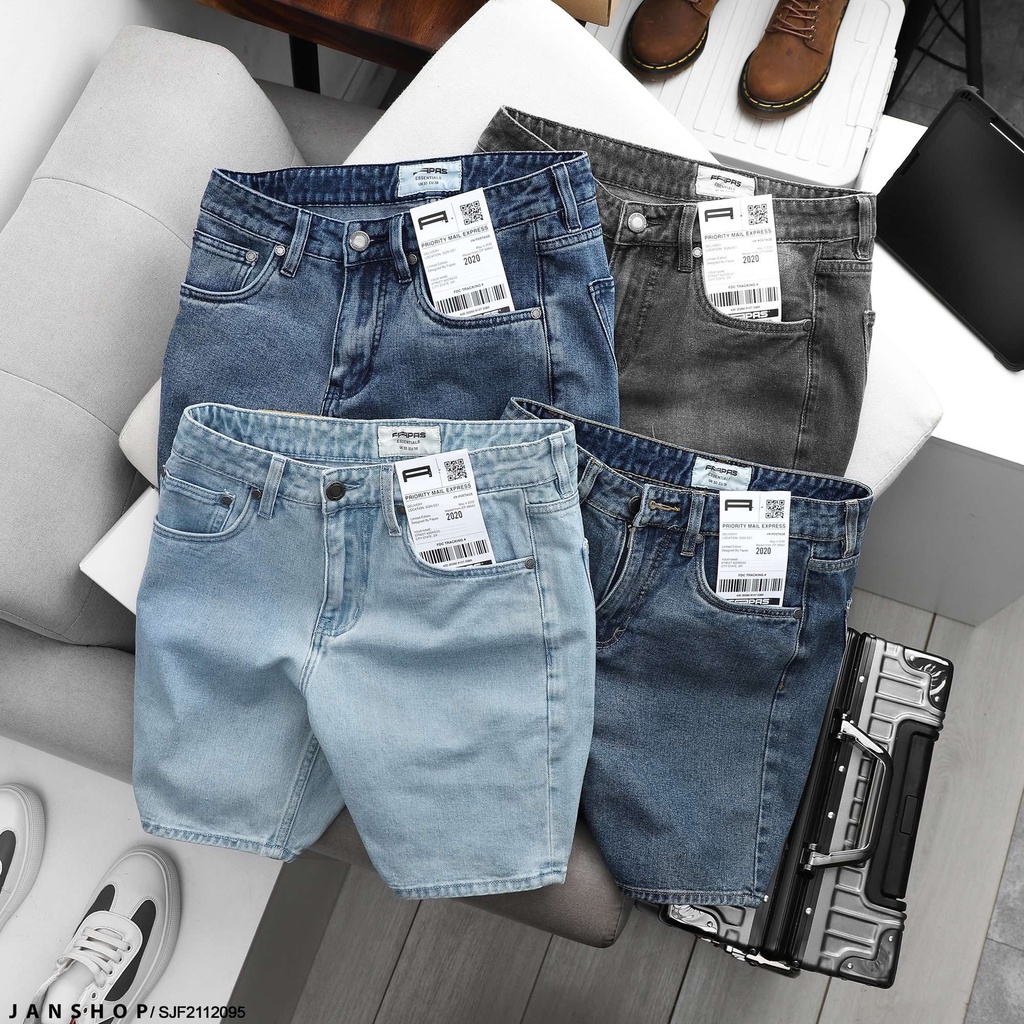 Quần Short Jeans Nút Trắng Với Chất Wash Bền Màu Bụi Bặm