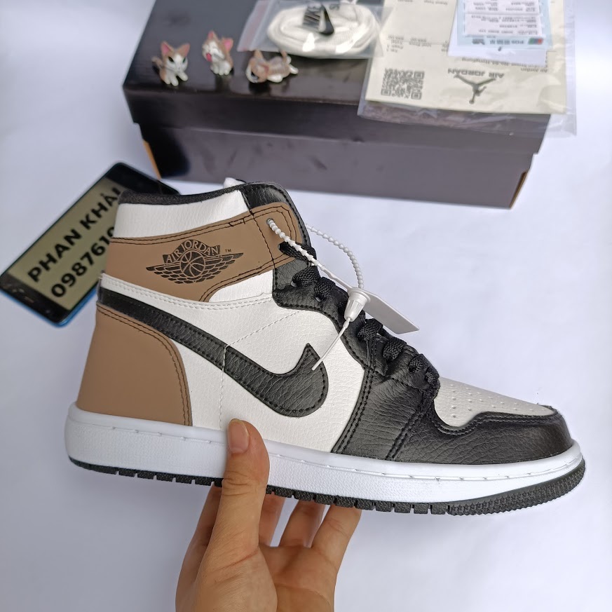 Giày 𝐉𝐨𝐫𝐝𝐚𝐧 𝐜ổ 𝐜𝐚𝐨 ⚡️𝐅𝐑𝐄𝐄 𝐒𝐇𝐈𝐏⚡️ Giày 𝐉𝐨𝐫𝐝𝐚𝐧 Nâu đen cổ cao hàng cao cấp nam nữ full box | BigBuy360 - bigbuy360.vn