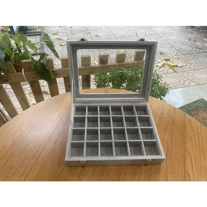 Hộp đựng trang sức bọc nhung mặt kính hai chốt bật chống xước 24 ô