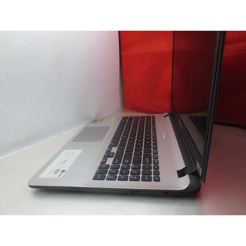 Laptop Cũ Asus Vivobook 15-X507UF CPU Core i5-8250U Ram 8GB SSD 120GB+HDD 1TB VGA NVIDIA GeForce MX130 LCD 15.6'' inch. 