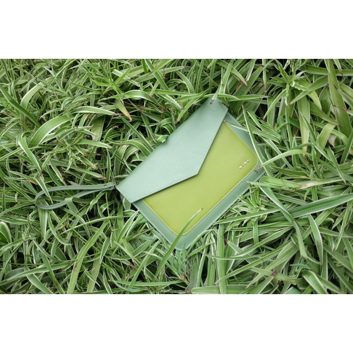 HERA – Tablet Clutch IW05-6064