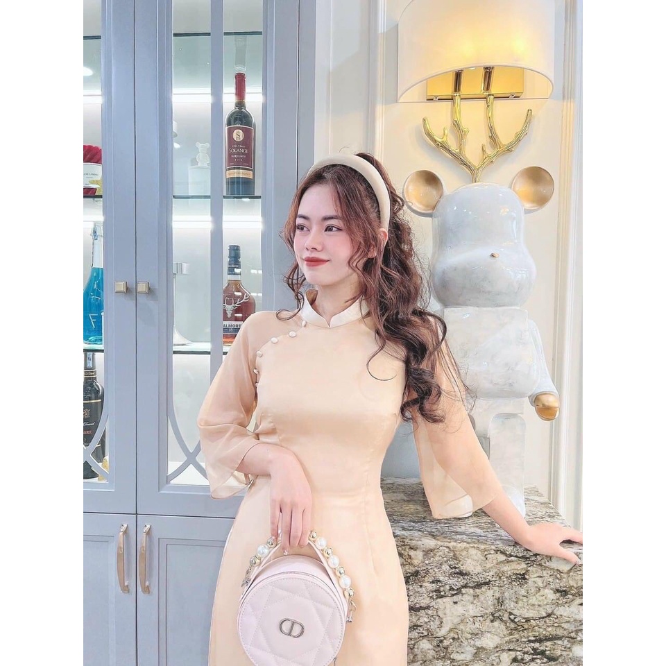 Áo Dài Cách tân Von tơ mềm Đính cúc vệ cách điệu, Màu da, Vải Von Tơ Kết Hợp Lót Lụa, Không Nhăn, Không Xù