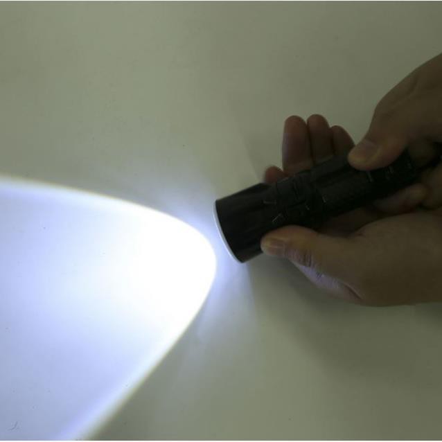 Đèn pin LED xoay điều chỉnh độ sáng