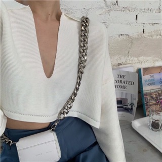 Áo croptop dài tay cổ V sâu deepcut