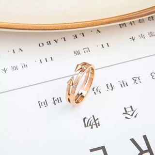 Nhẫn TiTan Ko Đen Soàn Love