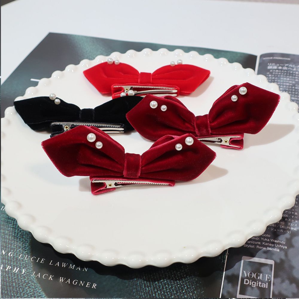 Set 2 kẹp tóc nơ bằng vải nhung đính ngọc trai nhân tạo màu trơn dễ thương đơn giản phong cách Hàn Quốc cho bé gái