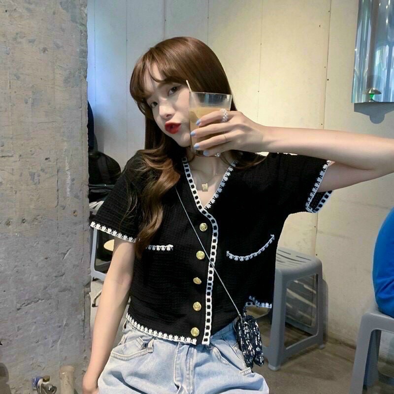 [ẢNH THẬT] ÁO CROPTOP DÁNG RỘNG DIỀN REN CÓ TÚI THẬT CỔ V TIỂU THƯ SANG TRỌNG CRT96