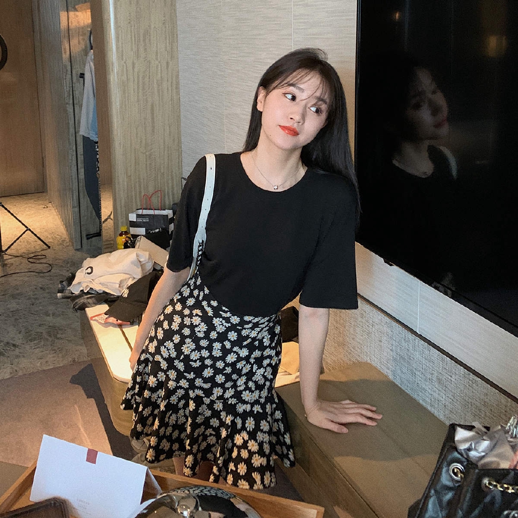 Chân Váy Lưng Cao Hoạ Tiết Hoa Nữ Tính