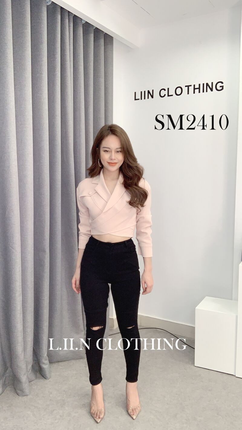 Áo khoác da nữ Linbi màu hồng nhạt, kiểu dáng croptop ôm sát body cá tính Liin clothing SM2410 | BigBuy360 - bigbuy360.vn