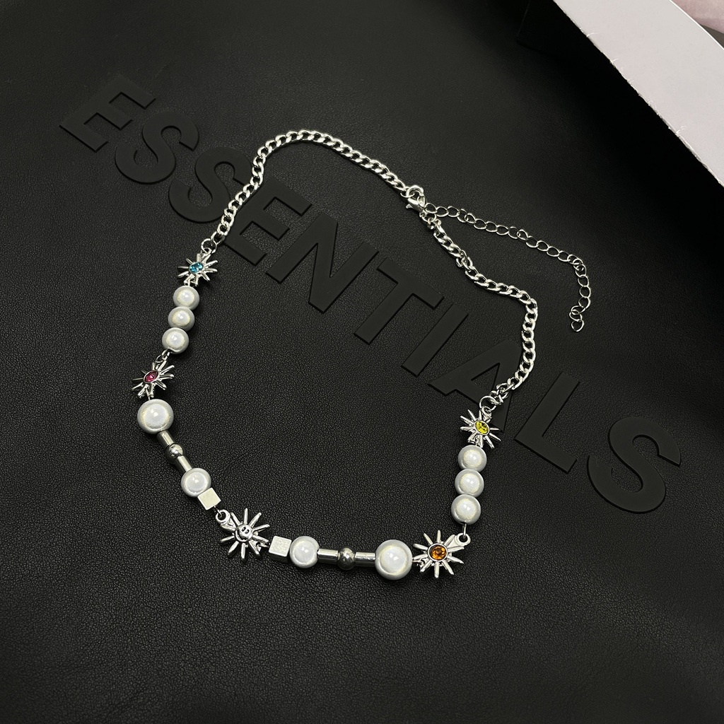 Vòng cổ Ngọc Trai Hình Hoa Hướng Dương Phản Quang Không Giới Tính Phổ Biến Cho Nam Và Nữ