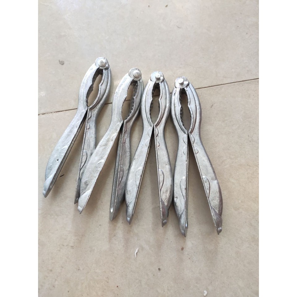 Kẹp Càng Cua, Ghẹ Bằng Gang Tiện Lợi