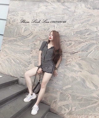 Set kẻ quần giả váy