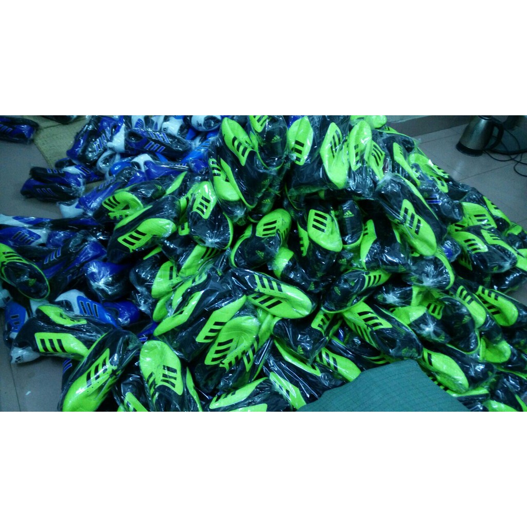 GIÀY BÓNG ĐÁ CT3 - PHỦI