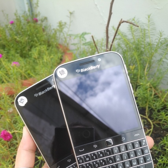 blackberry clasic q20