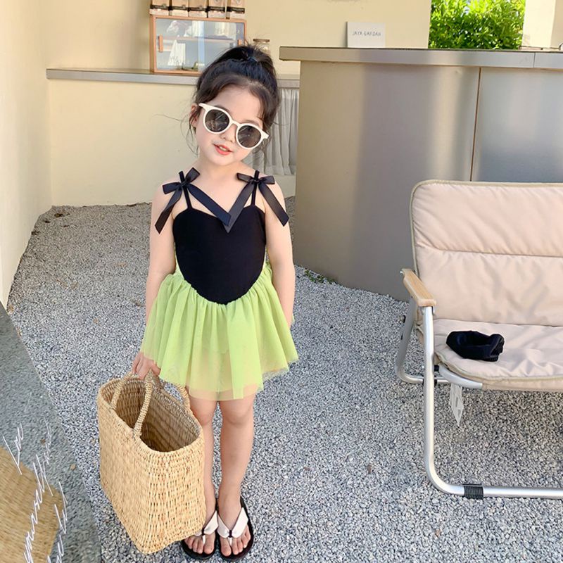 Bộ Đồ Bơi Gồm Áo Hai Dây Và Chân Váy Lưới Và Nón Kiểu Dáng Ngọt Ngào Cho Bé Gái