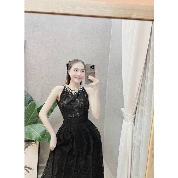 Váy ren cao cấp cổ đính ngọc