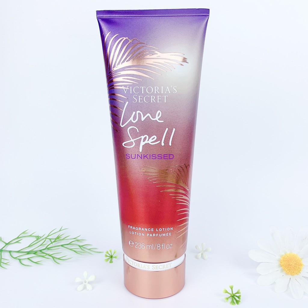 Sữa Dưỡng Thể Nước Hoa VICTORIA'S SECRET LOVE SPELL SUNKISSED LOTION 236ml