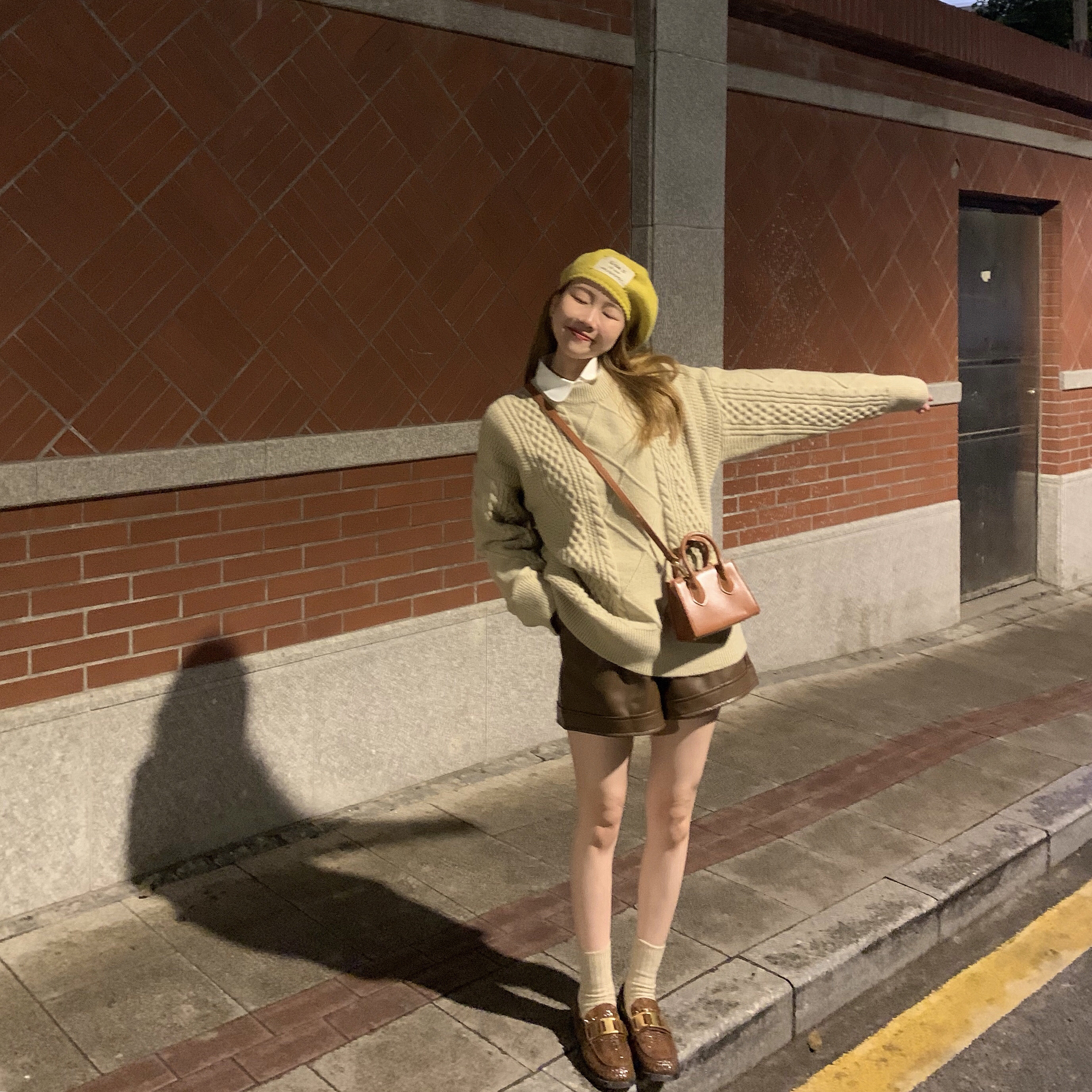 Quần ngắn ống rộng chất da PU phong cách cổ điển Hàn Quốc thời trang thu đông sành điệu | BigBuy360 - bigbuy360.vn