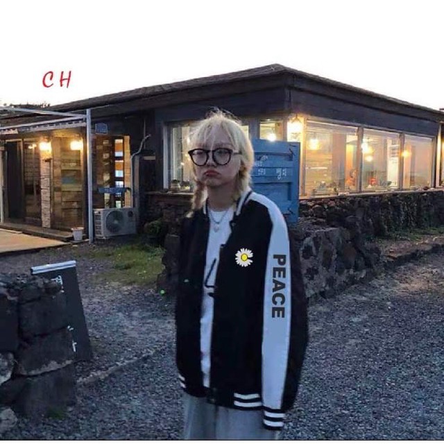 Áo bomber hoa cúc PEACE CH12