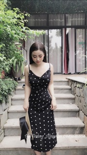 Váy chấm bi