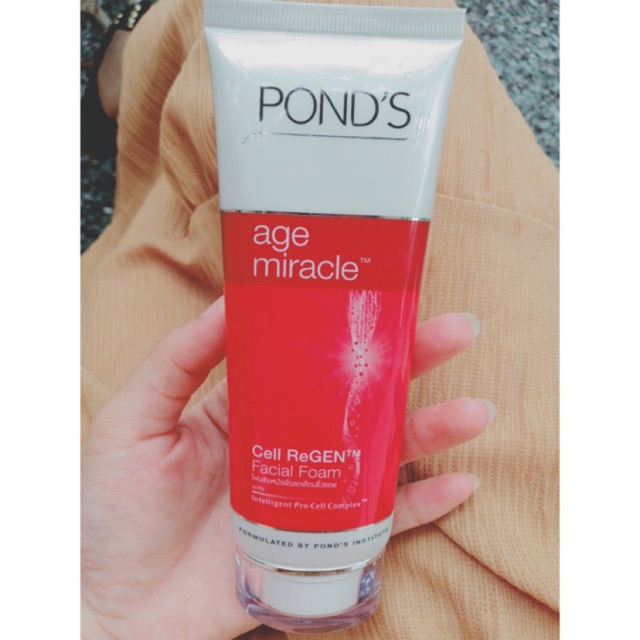 Sữa rửa mặt Pond's cao cấp chống lão hoá 100gr