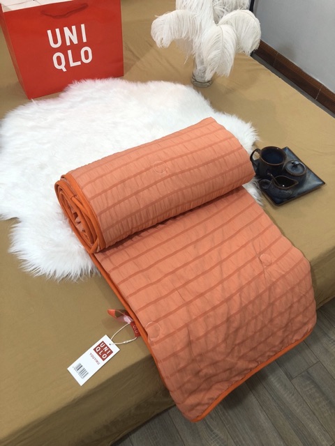 Chăn hè uniqlo