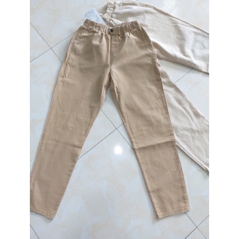 Quần baggy chất liệu kaki dày dặn