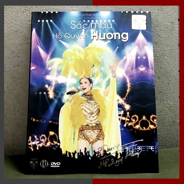 DVD Livesow Sắc Màu Hồ Quỳnh Hương (2DVD, Catalog, Hộp gỗ)