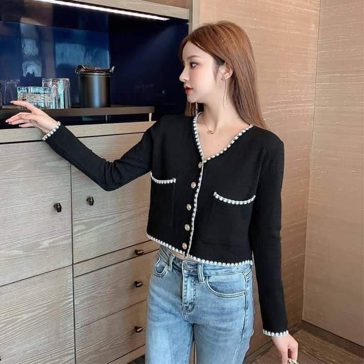 Áo Cardigan Dài Tay Cổ V Vải Dệt Kim Dáng Croptop 2 Màu Đen, Trắng Phong Cách Thời Trang Hàn Quốc Ulzzang