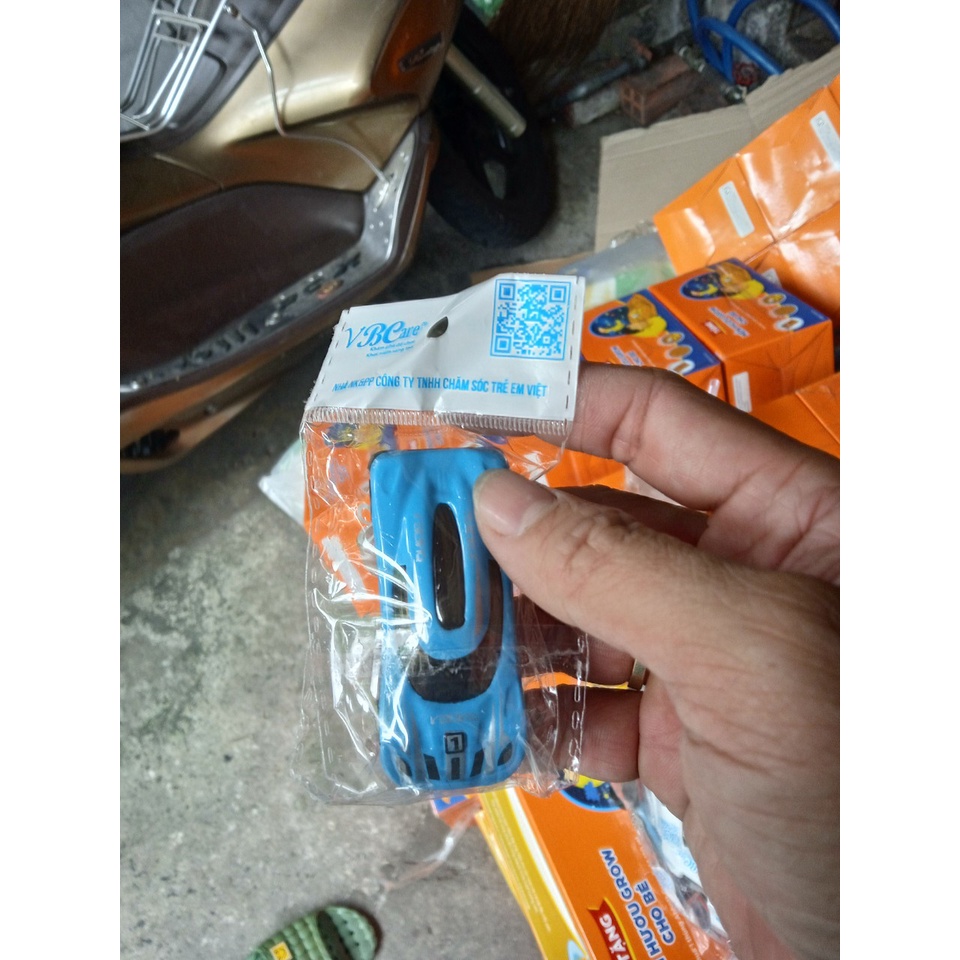 COMBO 3 XE Ô TÔ KIM LOẠI QUÀ TẶNG SỮA ENFA