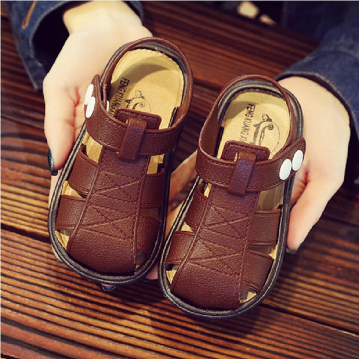 Thanh lý Dép rọ mùa hè cho bé