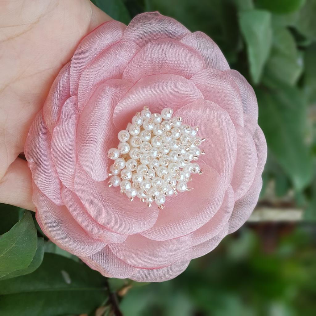 Hoa cài áo handmade cao cấp phối nhụy cườm sang trọng [HANN- Hoa cài áo, pk thời trang]