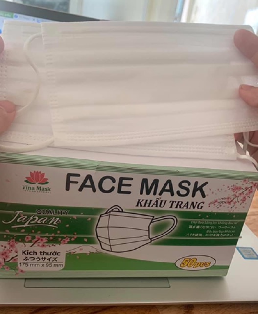Khẩu trang trắng 4 lớp | BigBuy360 - bigbuy360.vn