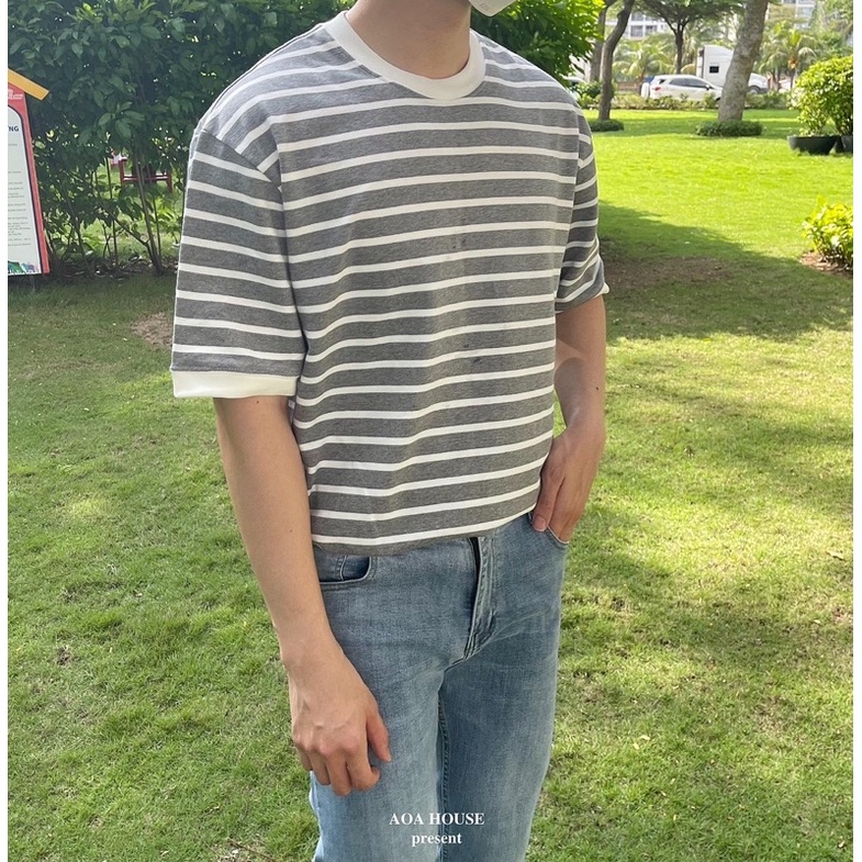 Áo Thun Cổ Tròn Sọc (Trắng và Xám)