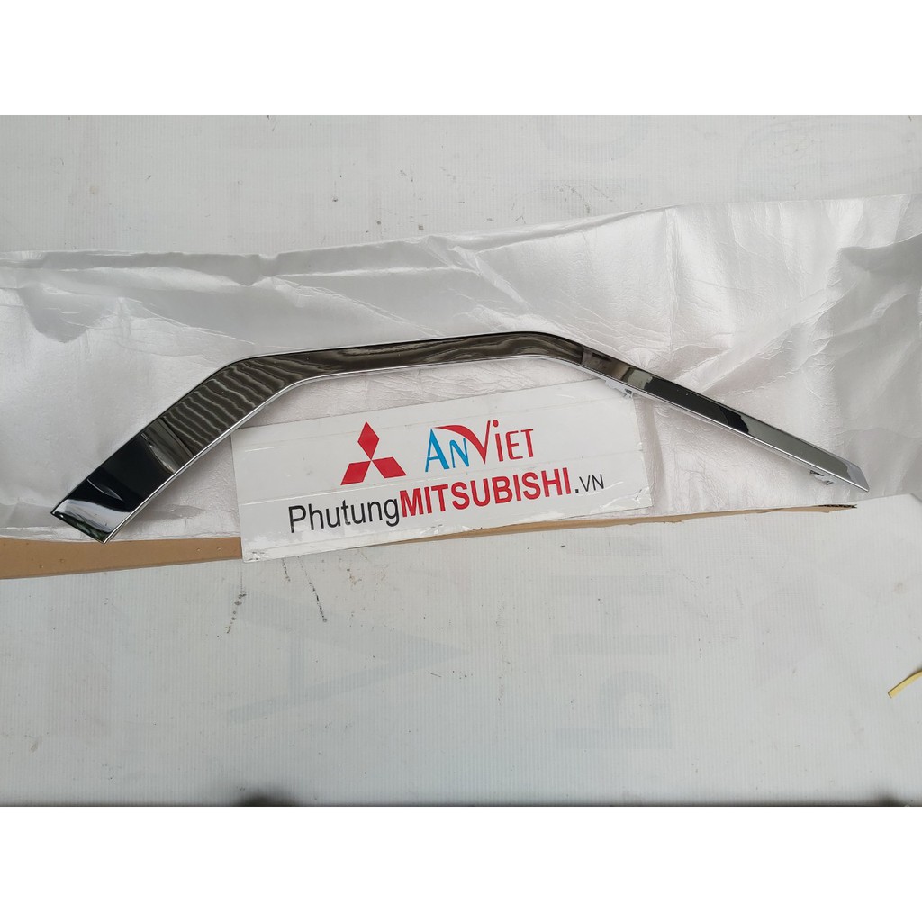 Viền mạ cản trước, Ốp mạ ba đờ sốc trước miếng dưới xe Mitsubishi Xpander
