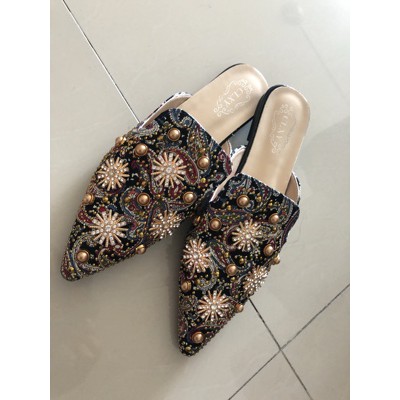 (ORDER) Giày sục nữ đính đá họa tiết sang chảnh | BigBuy360 - bigbuy360.vn