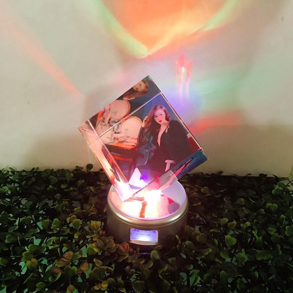 Pha lê lập phương in hình | BigBuy360 - bigbuy360.vn