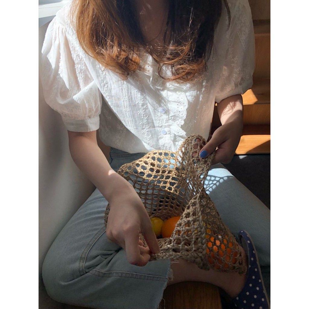 [ORDER] Áo blouse tay ngắn hoa văn trắng nổi Kili style Hàn Quốc - Có ảnh thật